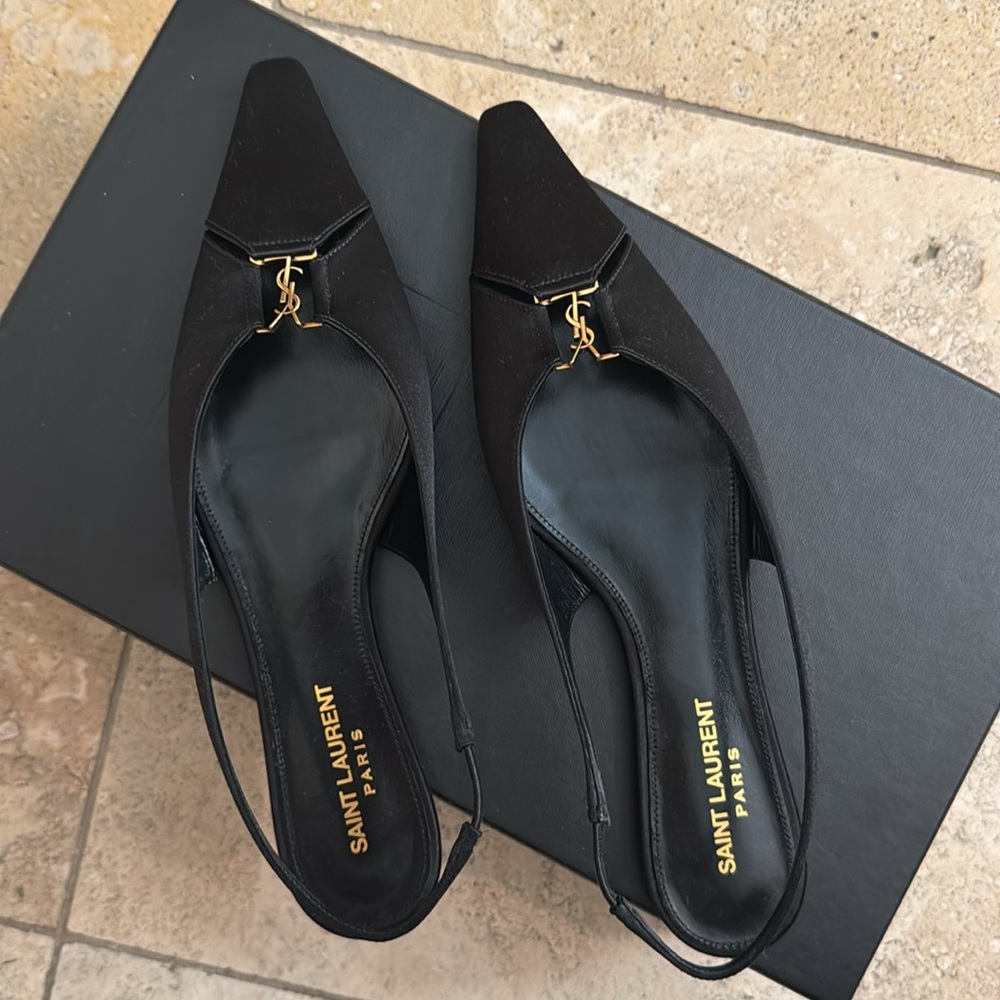 Brand new in box!! YSL flats. Guaranteed Authentic! - Picture 2 of 4